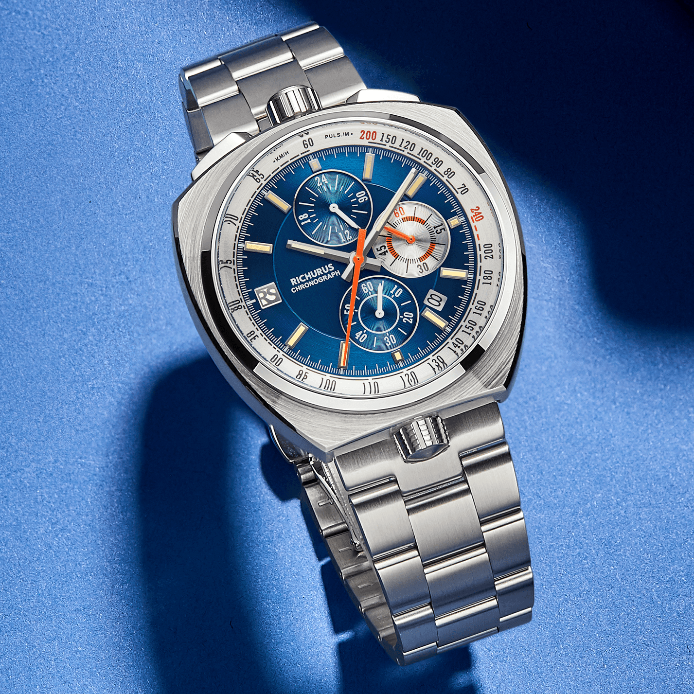 The Bullhead Chrono – Racing-Inspired Classic - Bracelet - Blue - RICHURUS WATCHES