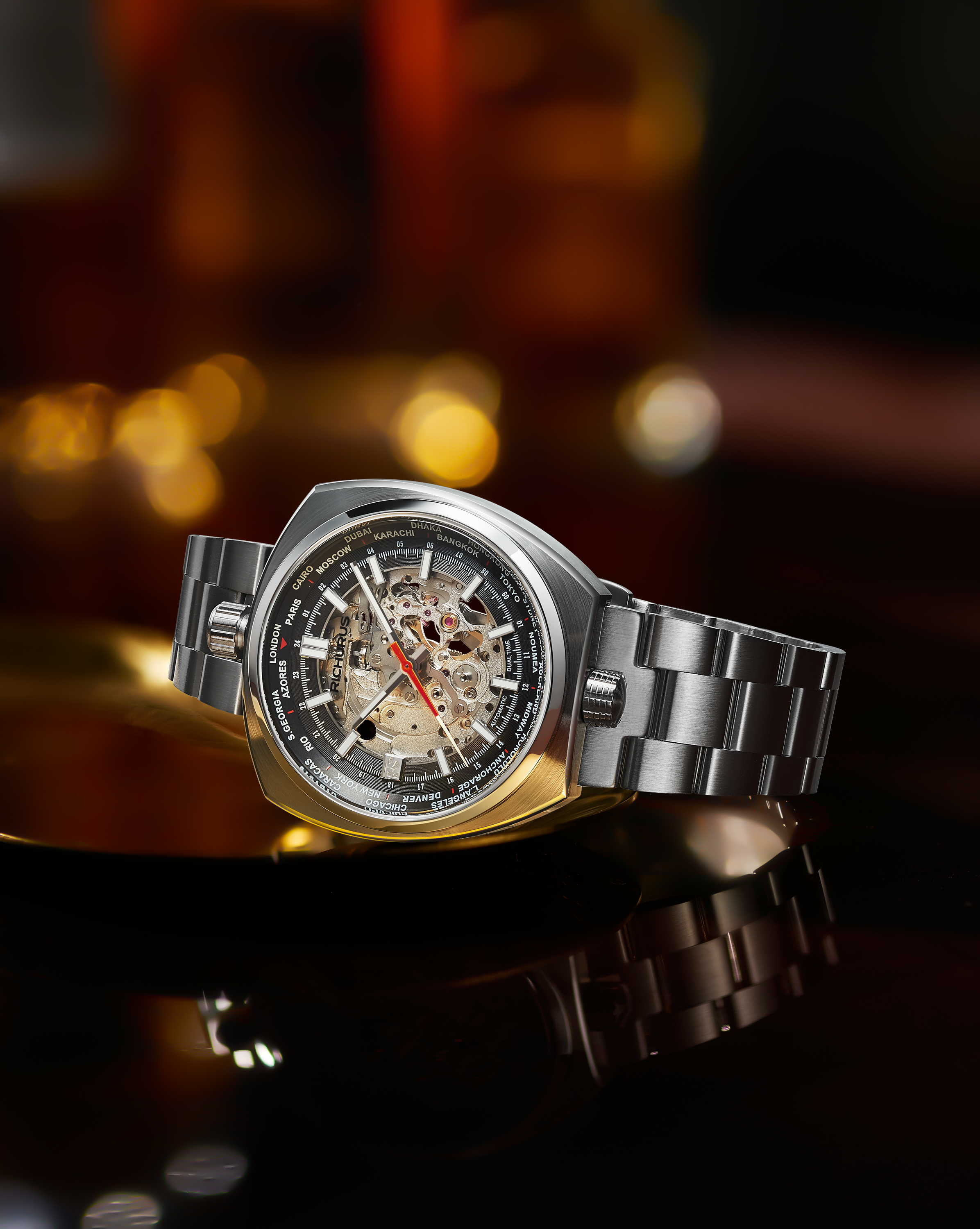 The Bullhead Automatic - Bracelet - Black