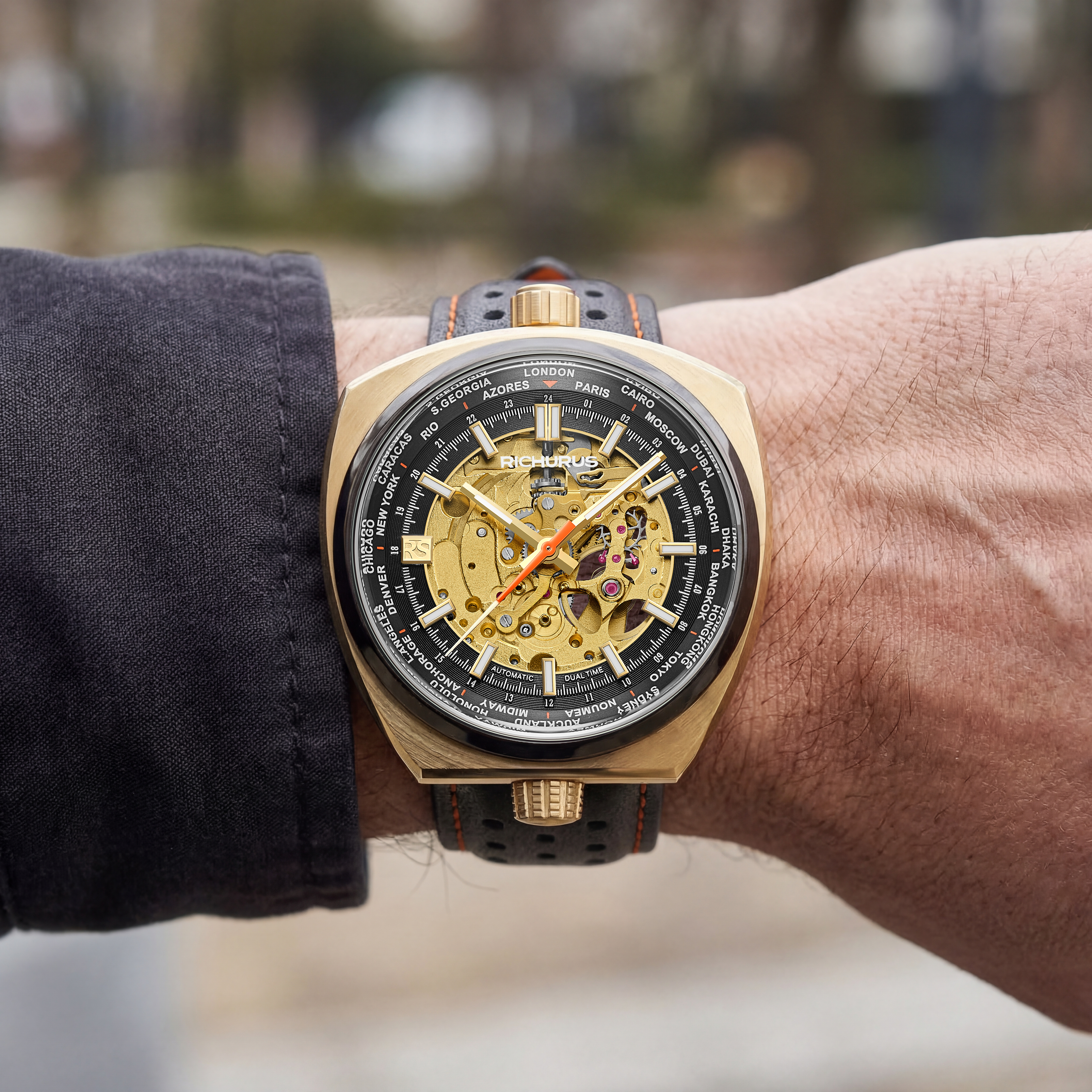 The Bullhead Automatic - Leather - Gold