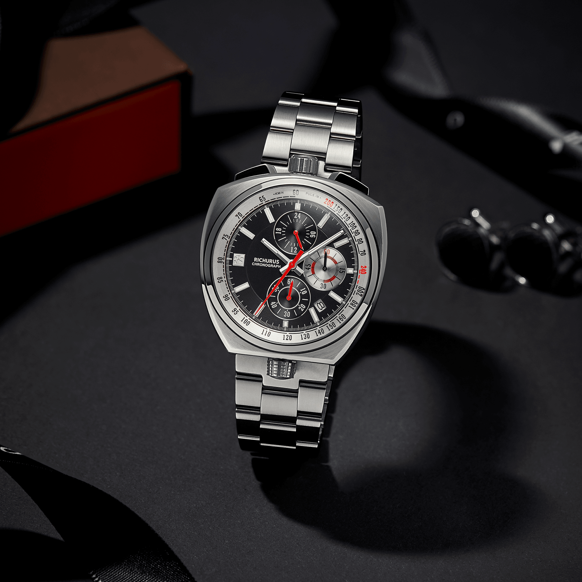 The Bullhead Chrono – Racing Inspired Classic - Bracelet - Black - RICHURUS WATCHES