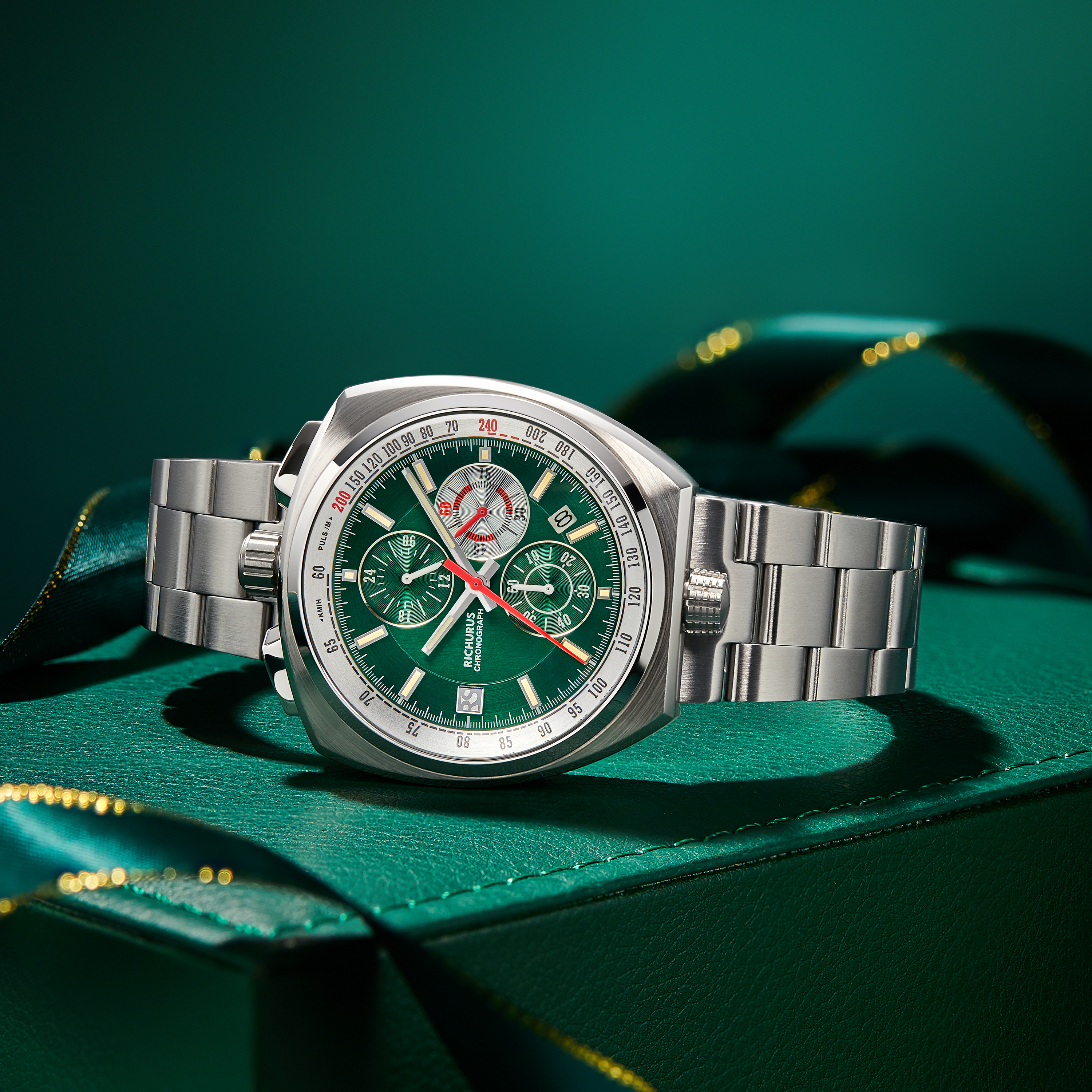 The Bullhead Chrono RS3 - Green - Racing-Inspired Classic
